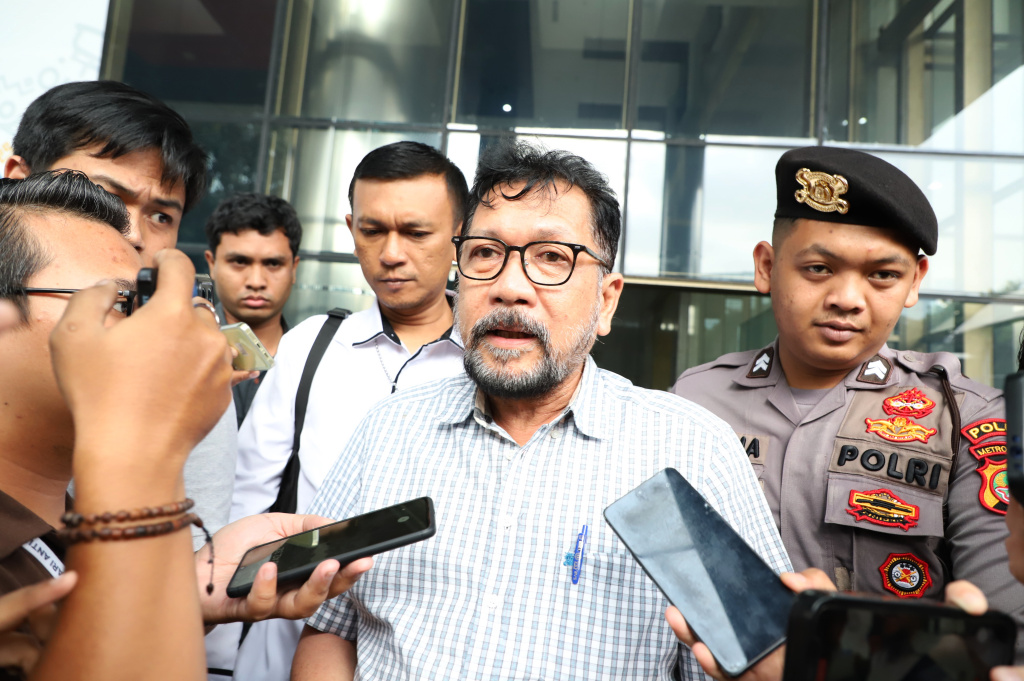 KPk periksa Zarof Ricar terkait kasus TPPU Hasbi Hasan (Ashar/SinPo.id)