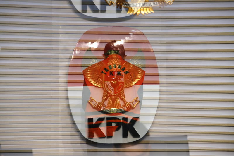 KPK resmi tahan Bupati Sidoarjo Gus Muhdlor Ali terkait kasus korupsi pemotongan insentif BPPD (Ashar/SinPo.id)