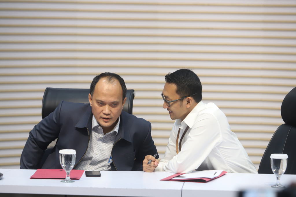 KPK resmi menetapkan tersangka Bupati Lampung Tengah Ardito Wijaya terkait kasus dugaan suap dan gratifikasi di lingkungan Pemkab Lampung Tengah (Ashar/SinPo.id)