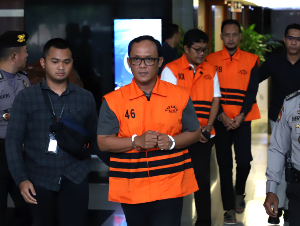 KPK resmi menetapkan tersangka Bupati Lampung Tengah Ardito Wijaya terkait kasus dugaan suap dan gratifikasi di lingkungan Pemkab Lampung Tengah (Ashar/SinPo.id)