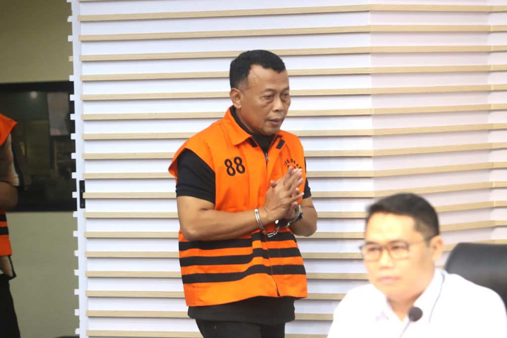 KPK Resmi tetapkan tersangka Bupati Ponorogo Sugiri Sancoko terkait kasus mutasi dan rotasi jabatan di RSUD Harjono Ponorogo (Ashar/SinPo.id)