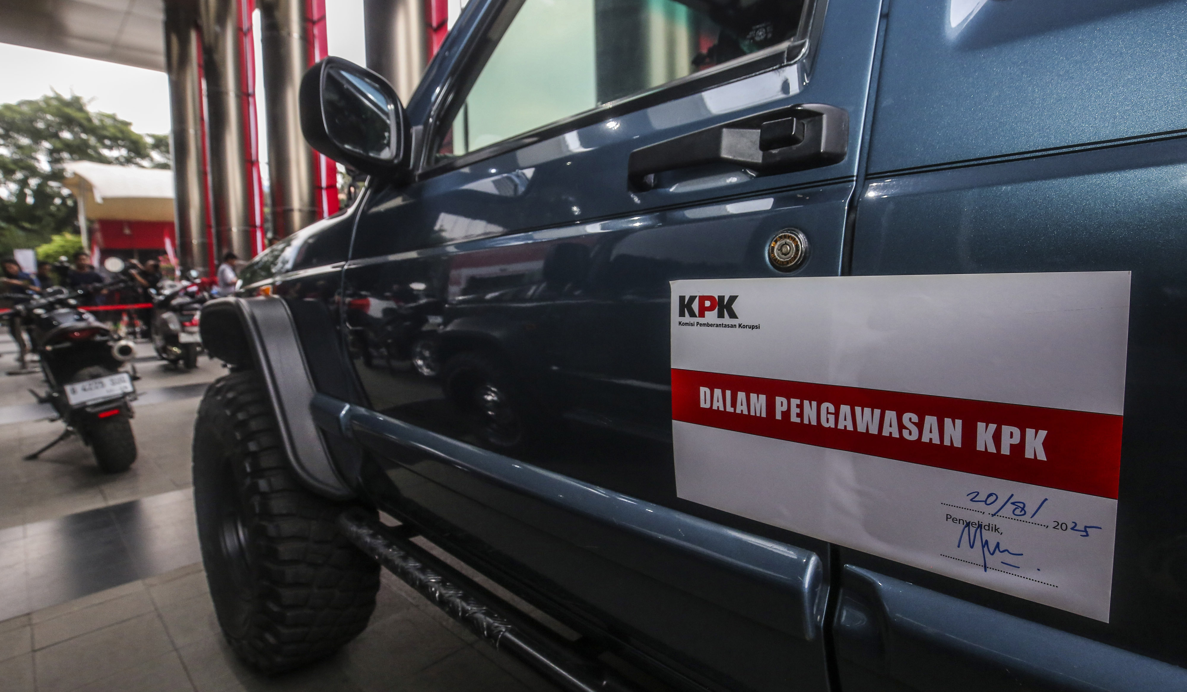 Barang bukti OTT Wamenaker. (Agus Priatna/SinPo.id)