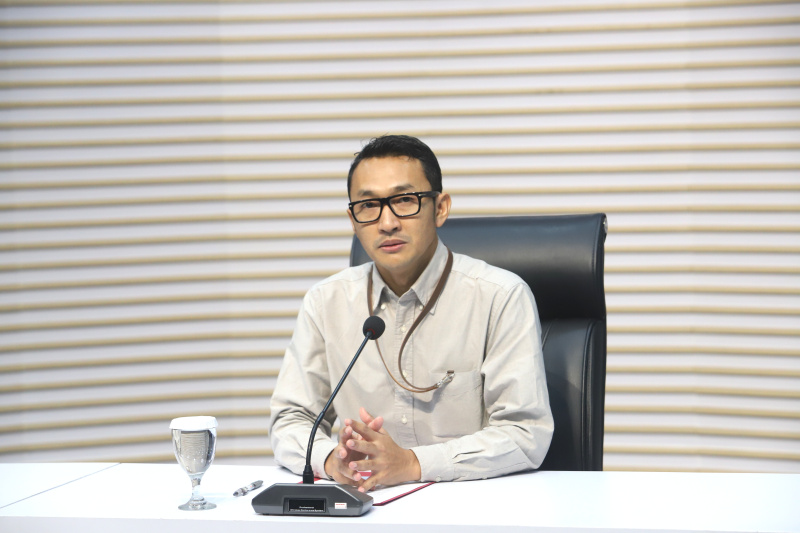 KPK tahan 3 tersangka kasus suap Inhutani di Lampung (Ashar/SinPo.id)