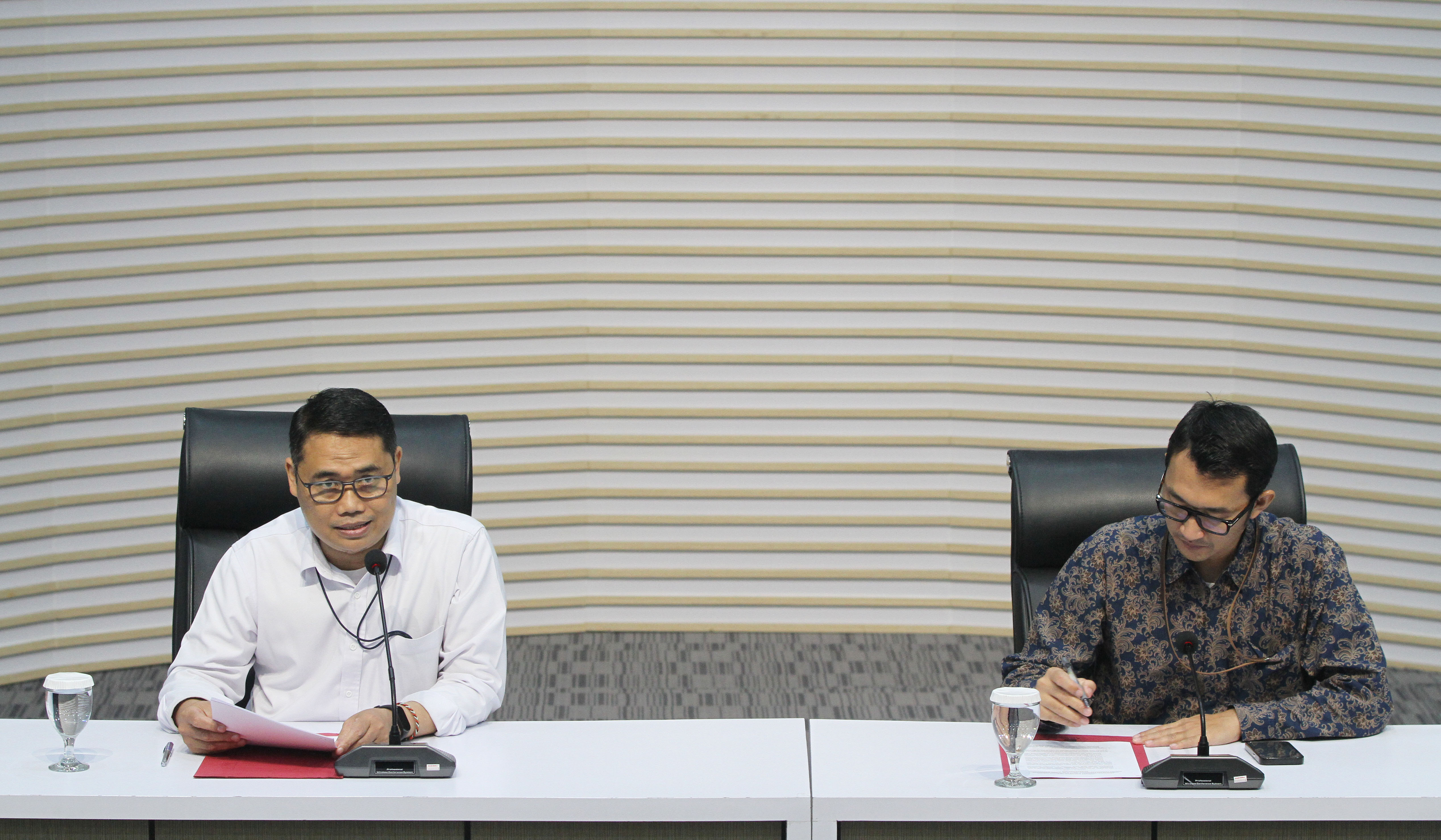 Konferensi pers penahanan tersangka Kemnaker. (Agus Priatna/SinPo.id)