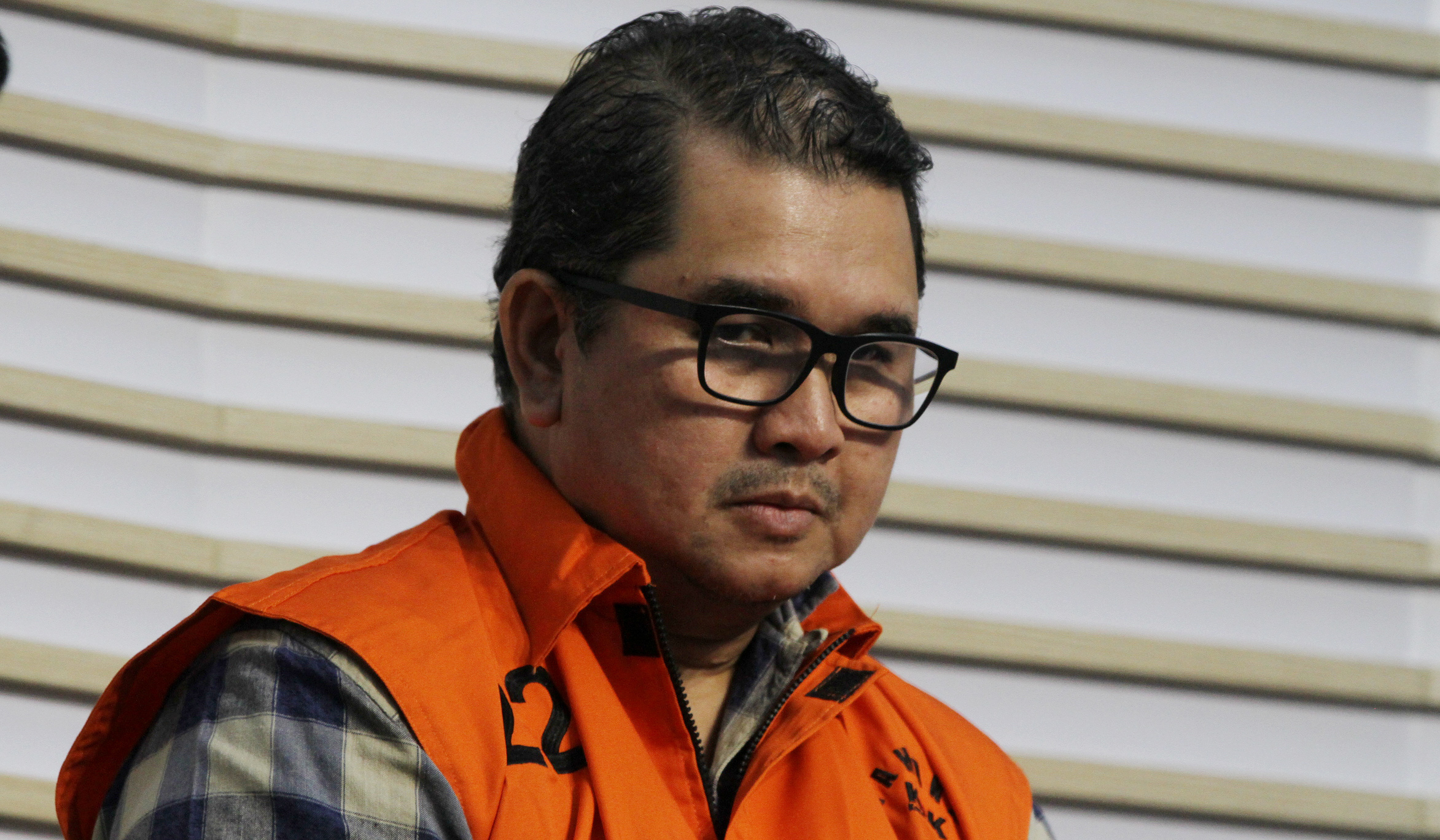 KPK tahan eks Dirut PT PGN, Hendi Prio Santoso. (Agus Priatna/SinPo.id)