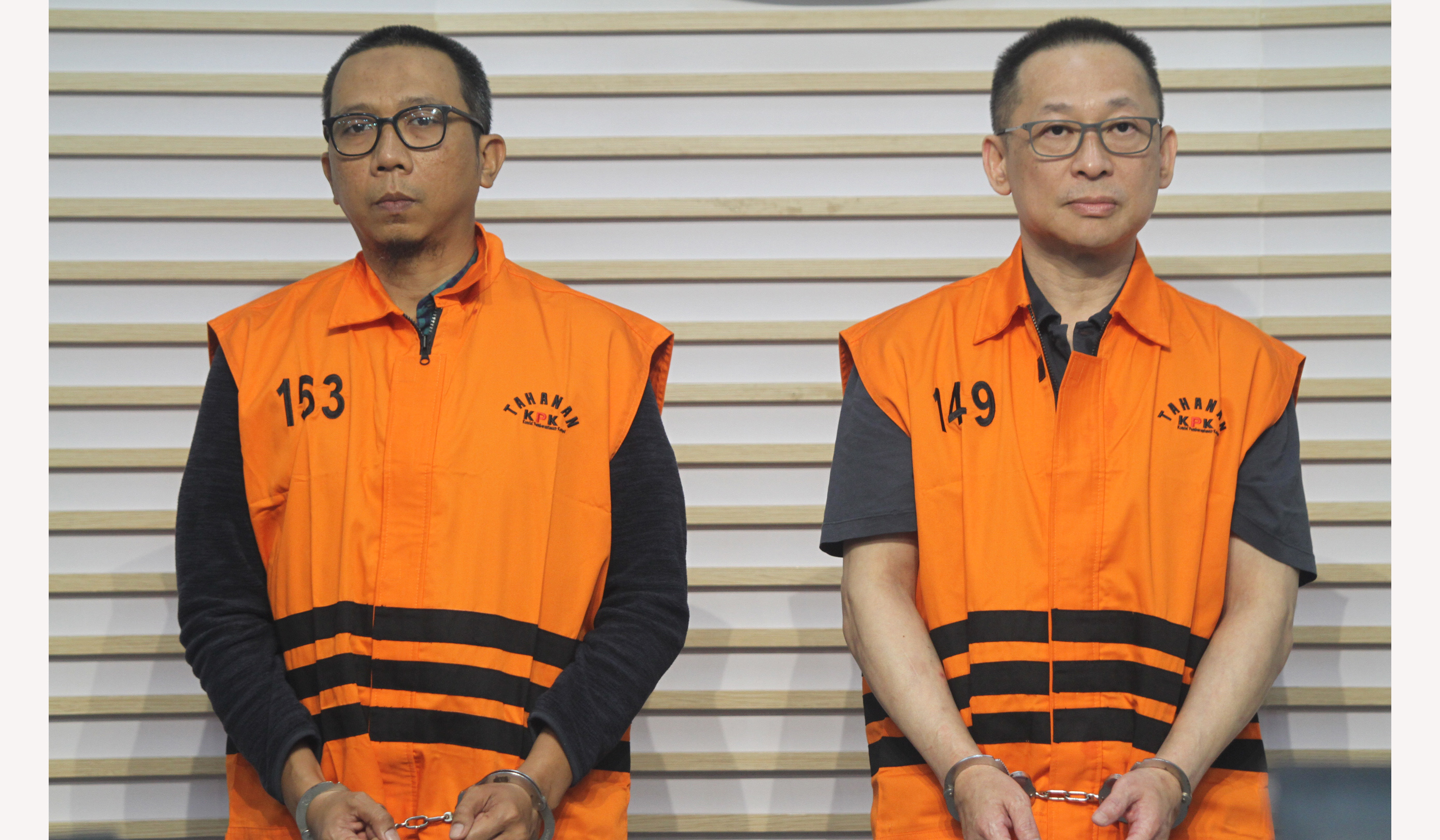 Tersangka kasus proyek DJKA Medan. (Agus Priatna/SinPo.id)