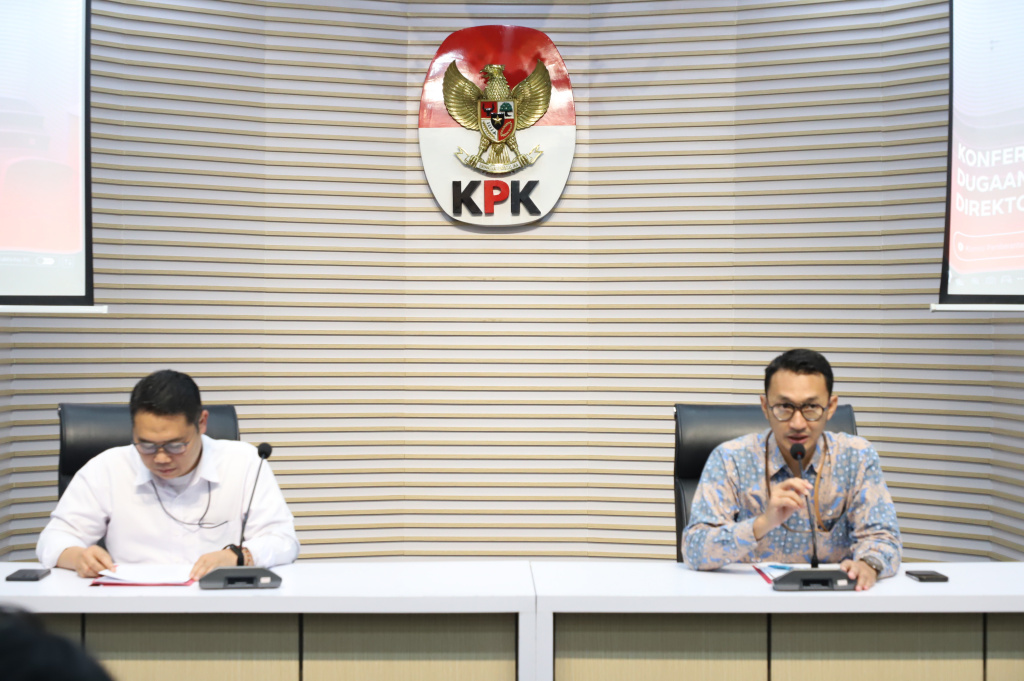 KPK sita barang bukti OTT terkait kasus dugaan suap jalur importasi Direktorat Jenderal Bea dan Cukai (Ashar/SinPo.id)