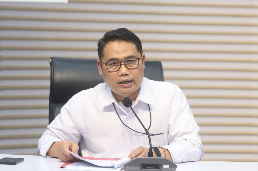 KPK sita barang bukti OTT terkait kasus dugaan suap jalur importasi Direktorat Jenderal Bea dan Cukai (Ashar/SinPo.id)