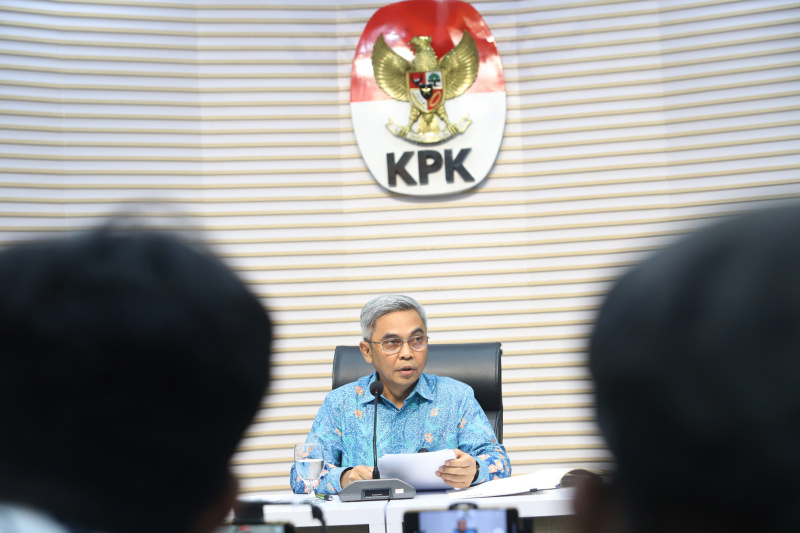 KPK tetapkan Sekjen PDIP Hasto Kristiyanto sebagai tersangka tekait kasus Harun Masiku (Ashar/SinPo.id)