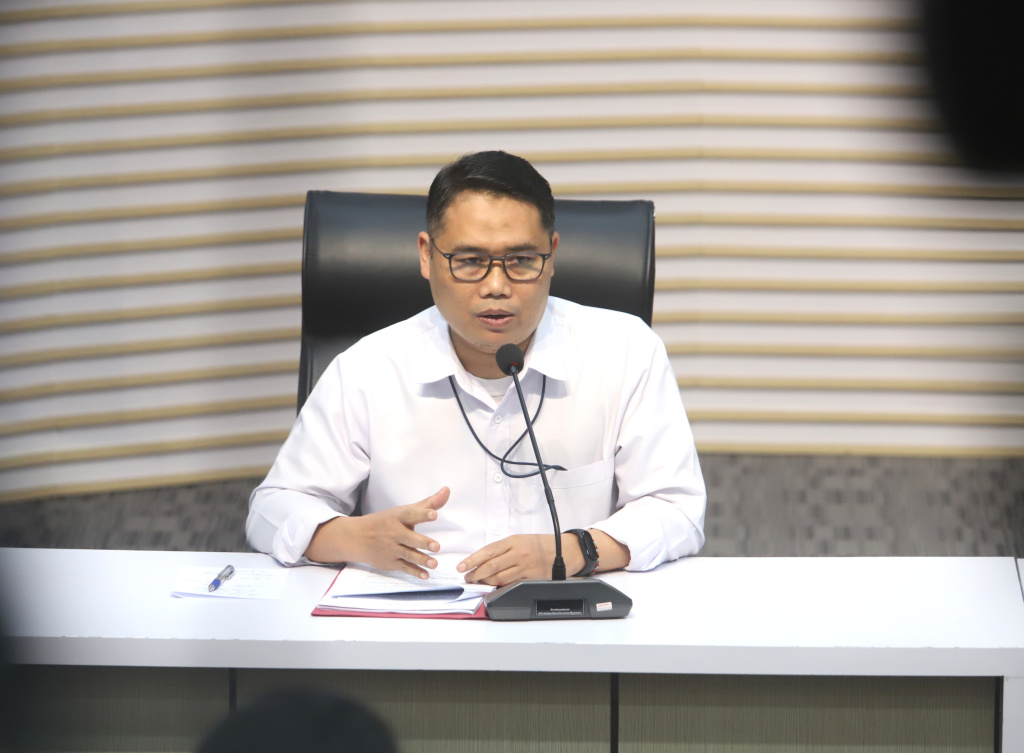 KPK menunjukan hasil barang bukti OTT Bupati Pekalongan Fadia Arafiq (Ashar/SinPo.id)