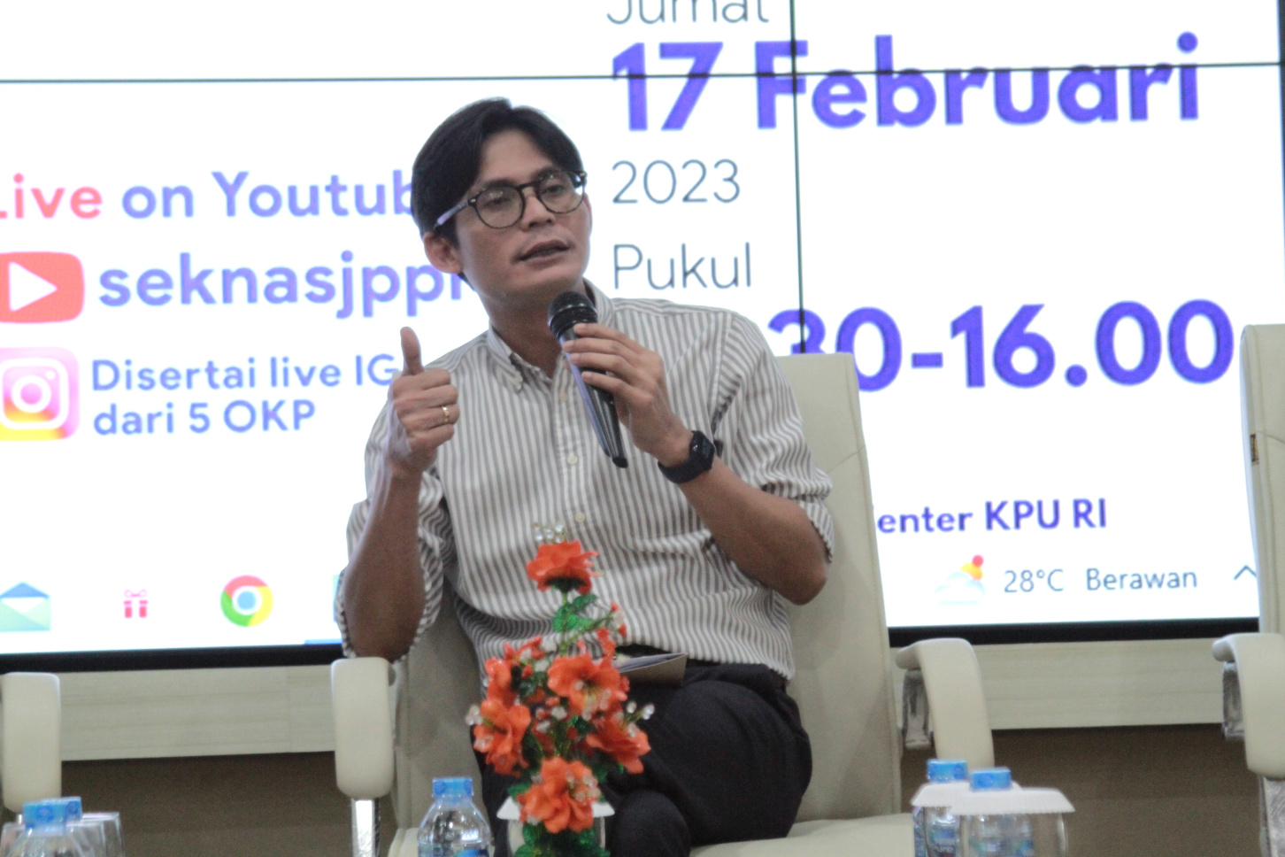 KPU gelar diskusi media Sumbang suara kaum muda dalam peran menciptakan Pemilu 2024 damai (Ashar/SinPo.id)