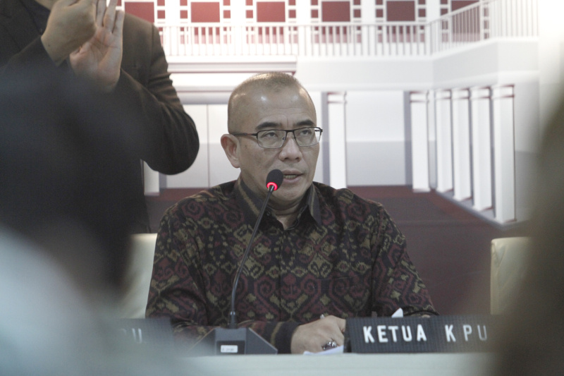 KPU RI gelar konfrensi pers jelang penetapan nomer urut Capres-Cawapres besok (Ashar/SinPo.id)