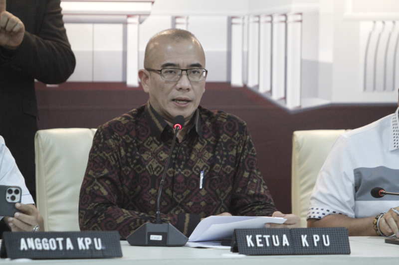 KPU RI gelar konfrensi pers jelang penetapan nomer urut Capres-Cawapres besok (Ashar/SinPo.id)