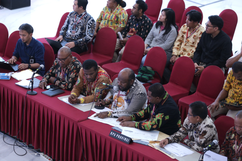 KPU RI gelar rapat pleno perhitungan rekapitulasi 2 Provinsi Papua dan Papua Pegunungan (Ashar/SinPo.id)