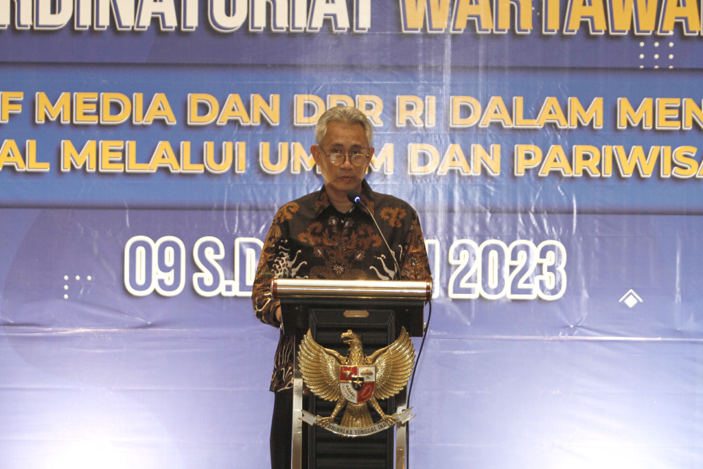 Anggota DPR Komisi IX DPR RI Dapil Malang membuka Forum Komunikasi dan Sosialisasi Kinerja DPR di Malang (Ashar/SinPo.id)