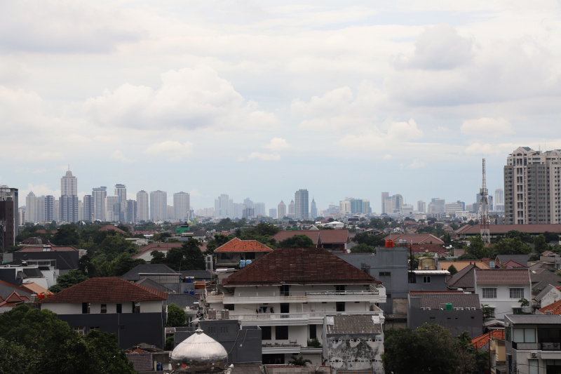Kualitas udara Jakarta pada hari ini rabu (16/4) tidak sehat dari sumber pemantau udara IQAir (Ashar/SinPo.id)