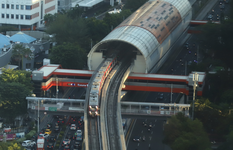 Pada Kuartal I 2024 penumpang LRT Jabodebek tembus 3,84 juta (Ashar/SinPo.id)