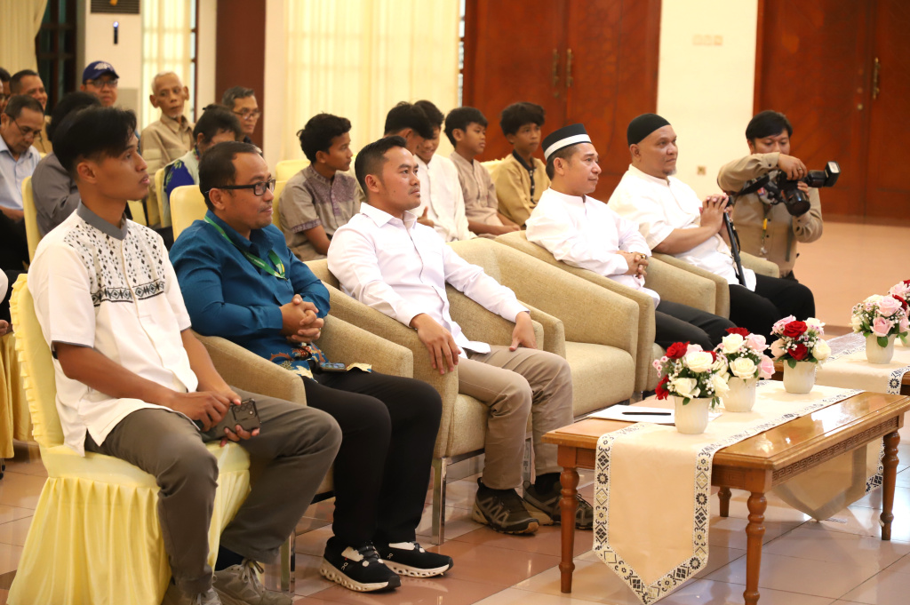 Koordinatoriat Wartawan Parlemen (KWP) menggelar keberkahan dengan saling berbagi di Bulan Ramadan (Ashar/SinPo)