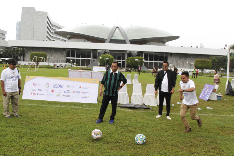 KWP Cup Mini Soccer resmi digelar di lapangan bola komplek DPR RI (Ashar/SinPo.id)