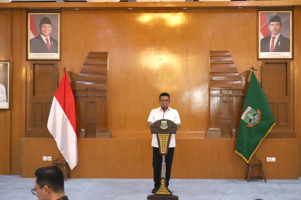 Koordinatoriat Wartawan Parlemen disambut hangat oleh Gubernur Banten Andra Soni saat mengunjungi Gedung Negara (Ashar/SinPo.id)
