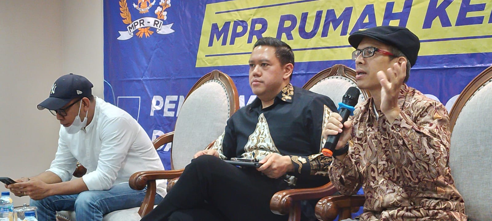 Koordinatoriat Wartawan Parlemen menggelar diskusi Sistem Pemilu dan Masa Depan Demokrasi Pancasila (Ashar/SinPo.id)