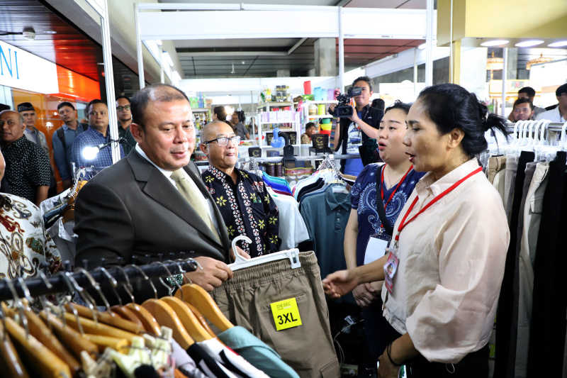 Koordinatoriat Wartawan Parlemen gelar bazaar UMKM Fest