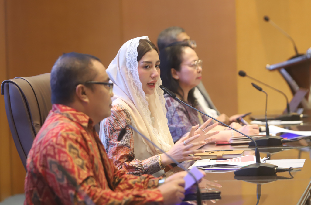 Koordinatoriat Wartawan Parlemen menggelar diskusi Strategi Mendorong Pertumbuhan Ekonomi 8 Persen