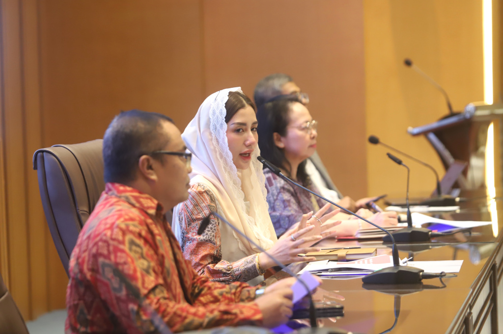 Koordinatoriat Wartawan Parlemen menggelar diskusi Strategi Mendorong Pertumbuhan Ekonomi 8 Persen