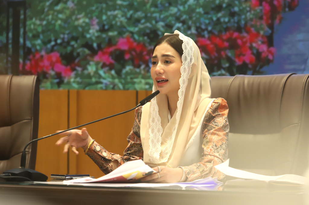 Koordinatoriat Wartawan Parlemen menggelar diskusi Strategi Mendorong Pertumbuhan Ekonomi 8 Persen