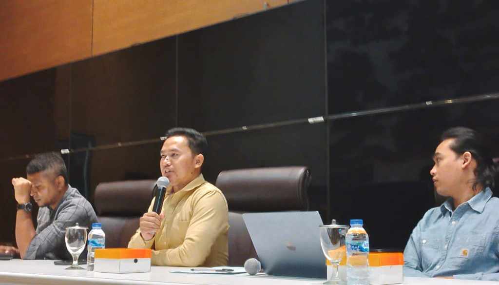 Koordinatoriat Wartawan Parlemen gelar diskusi Forum Legislasi tema"RUU KSDAHE Segera Disahkan, Upaya DPR Dalam Mencegah Kepunahan Flora dan Fauna Langka di Indonesia" (Ashar/SinPo.id)