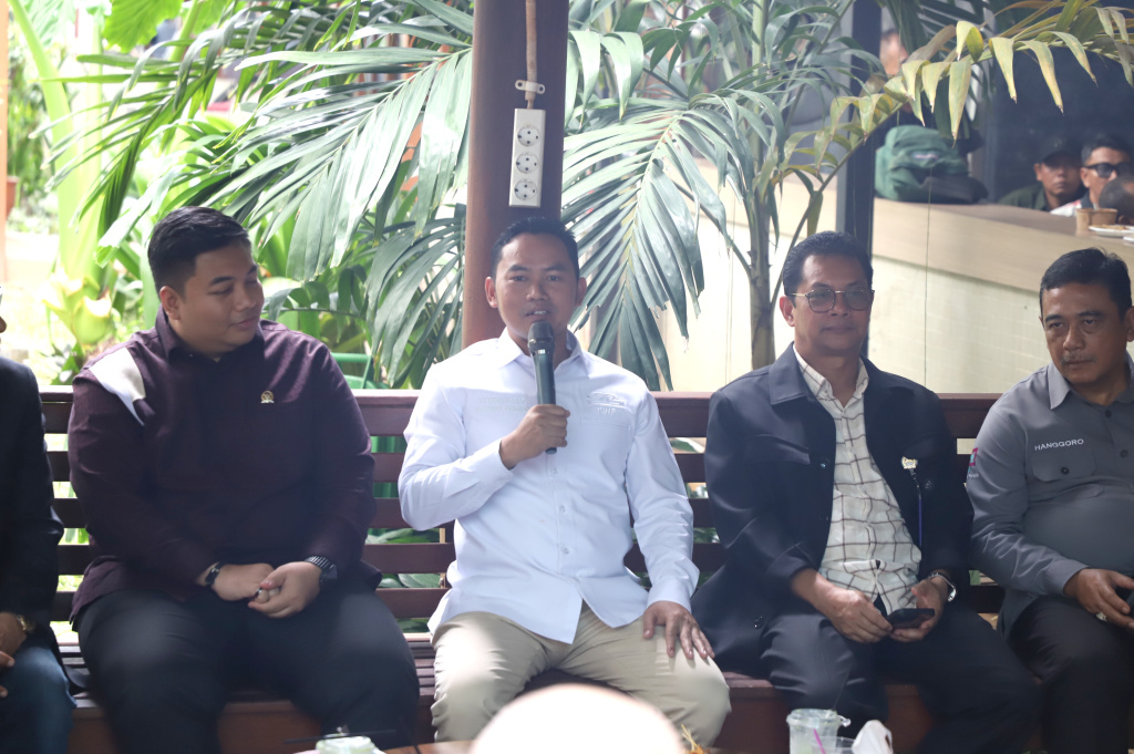 KWP menggelar Halal Bihalal media dengan anggota DPR dan beserta Kabiro DPR dan DPD (Ashar/SinPo.id)