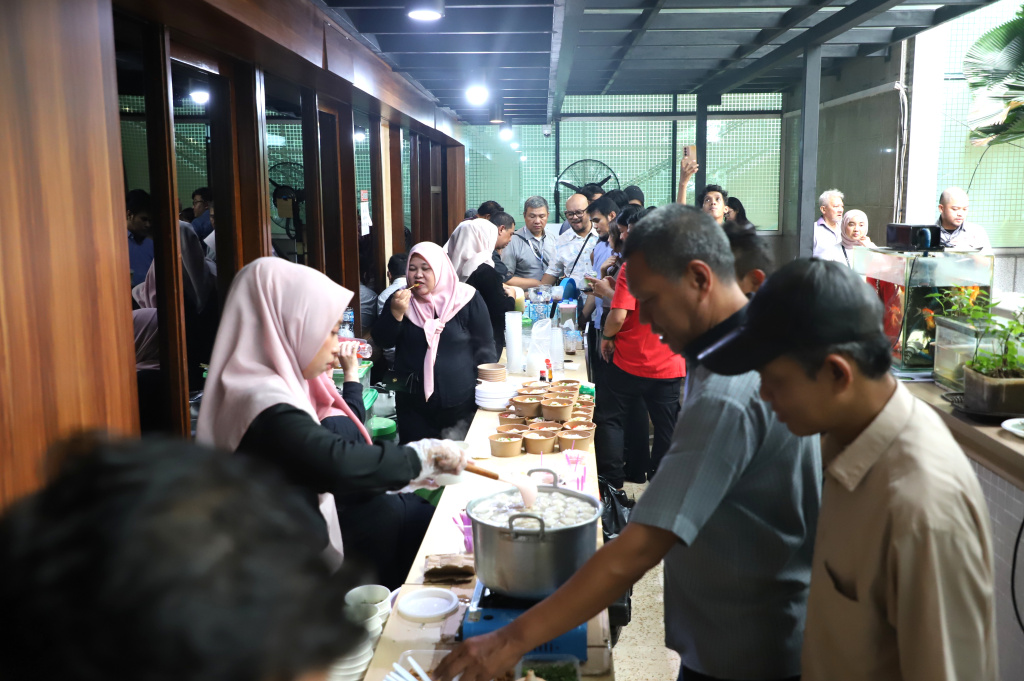 KWP menggelar Halal Bihalal media dengan anggota DPR dan beserta Kabiro DPR dan DPD (Ashar/SinPo.id)