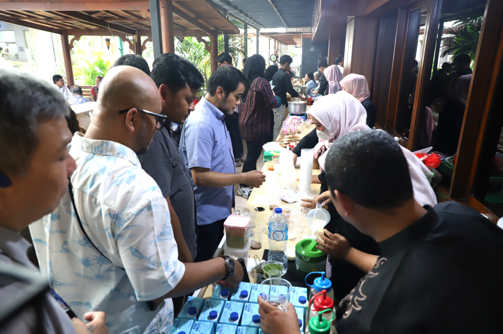 KWP menggelar Halal Bihalal media dengan anggota DPR dan beserta Kabiro DPR dan DPD (Ashar/SinPo.id)