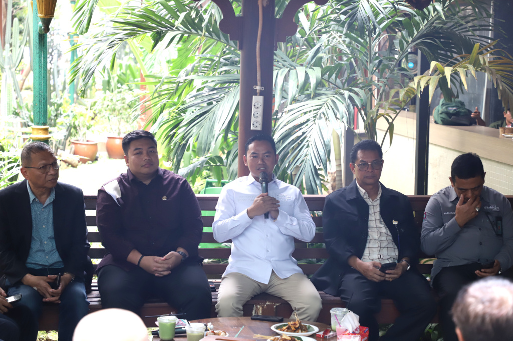 KWP menggelar Halal Bihalal media dengan anggota DPR dan beserta Kabiro DPR dan DPD (Ashar/SinPo.id)