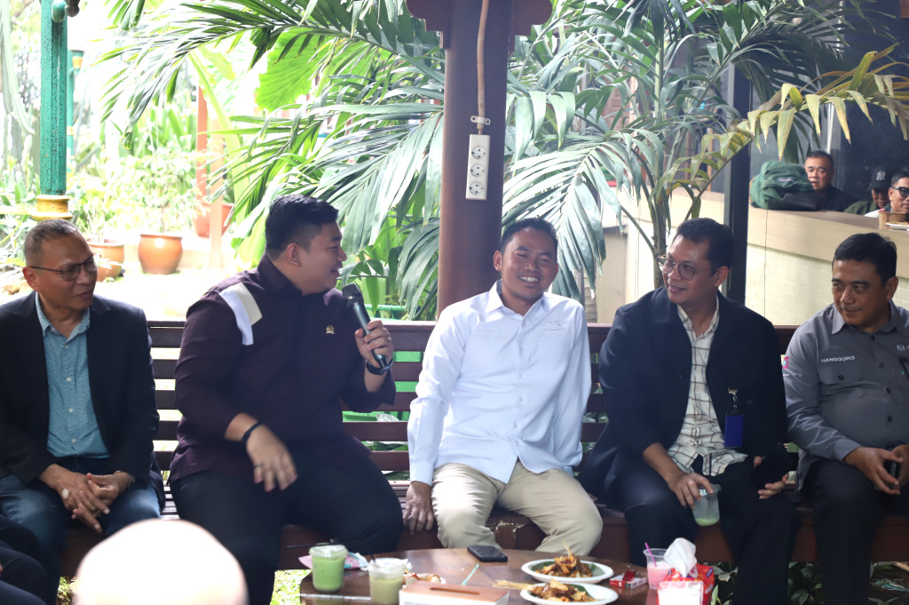 KWP menggelar Halal Bihalal media dengan anggota DPR dan beserta Kabiro DPR dan DPD (Ashar/SinPo.id)