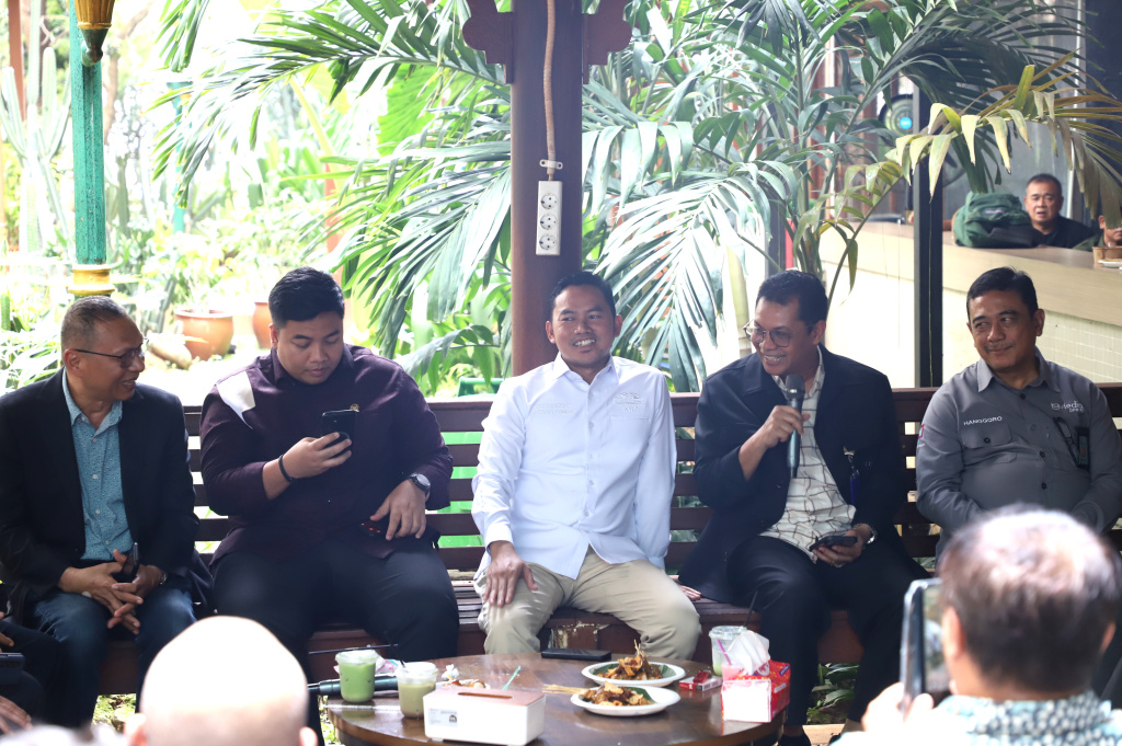 KWP menggelar Halal Bihalal media dengan anggota DPR dan beserta Kabiro DPR dan DPD (Ashar/SinPo.id)