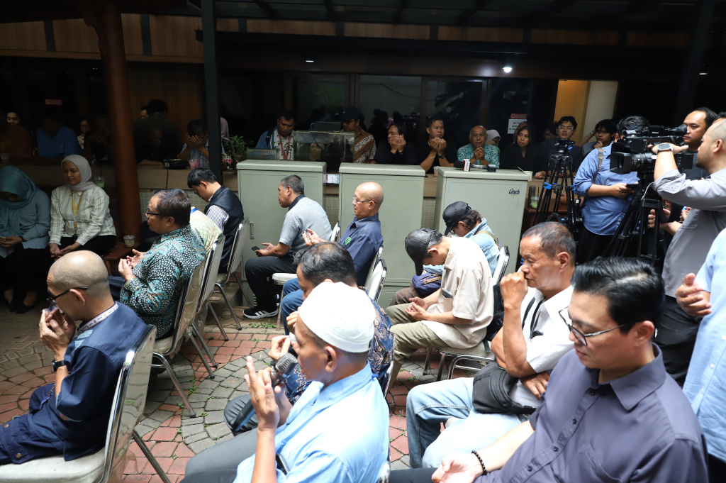 KWP menggelar Halal Bihalal media dengan anggota DPR dan beserta Kabiro DPR dan DPD (Ashar/SinPo.id)