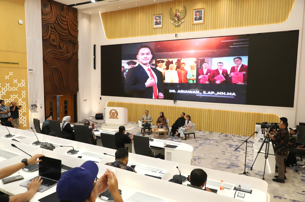 Koordinatoriat Wartawan Parlemen menggelar kerja sama program beasiswa dengan Universitas Paramadina (Ashar/SinPo.id)