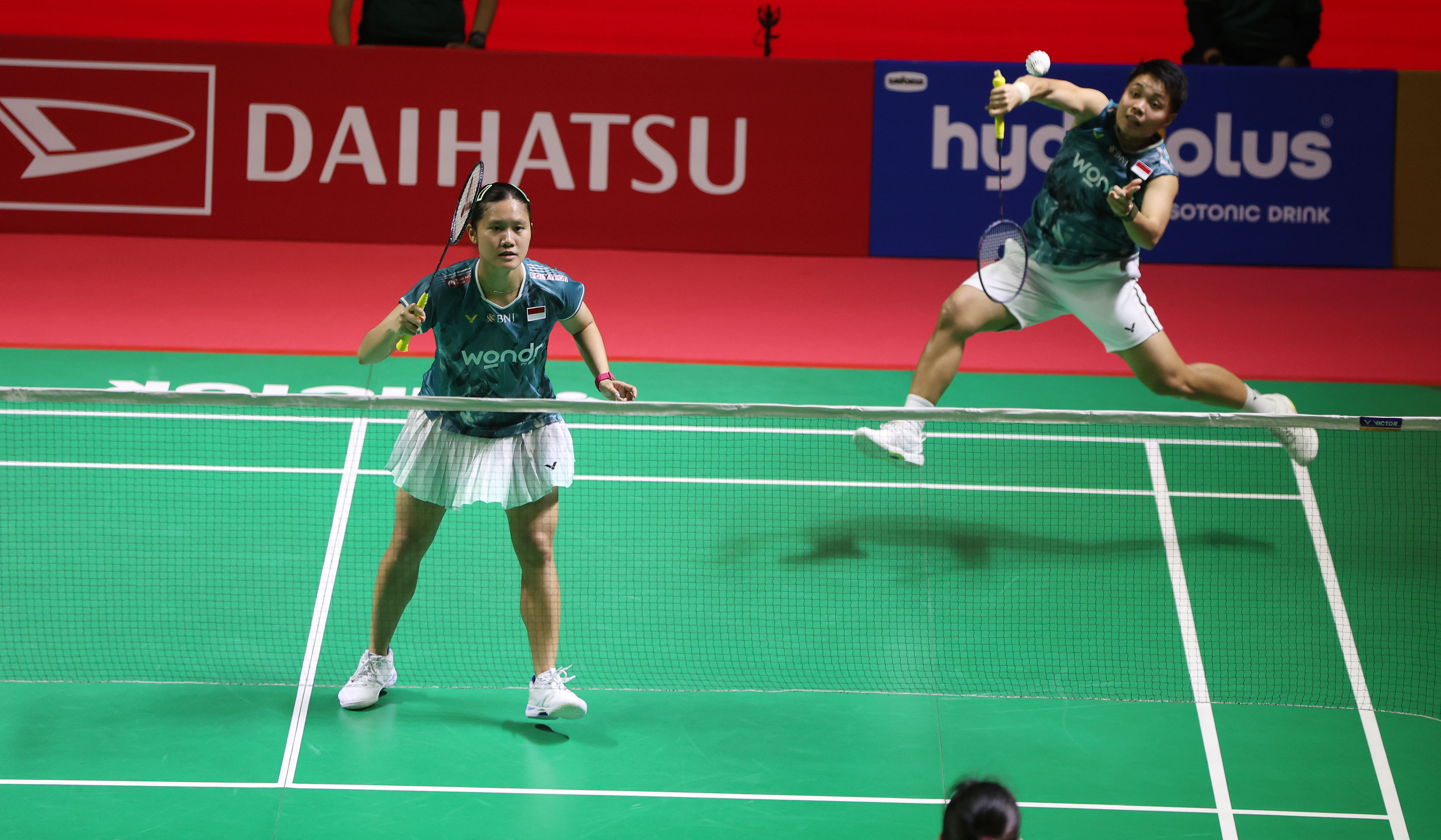 Ganda putri Indonesia, Lanny Tria Mayasari/Apriyani Rahayu, pada ajang Indonesia Masters 2026 di Istora Senayan. (Agus Priatna/SinPo.id)