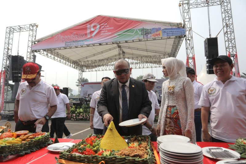 Ketua DPD RI AA Lanyalla Mattalitti menghadiri HUT ke-19 DPD RI di Halaman Nusantara V (Ashar/SinPo.id)