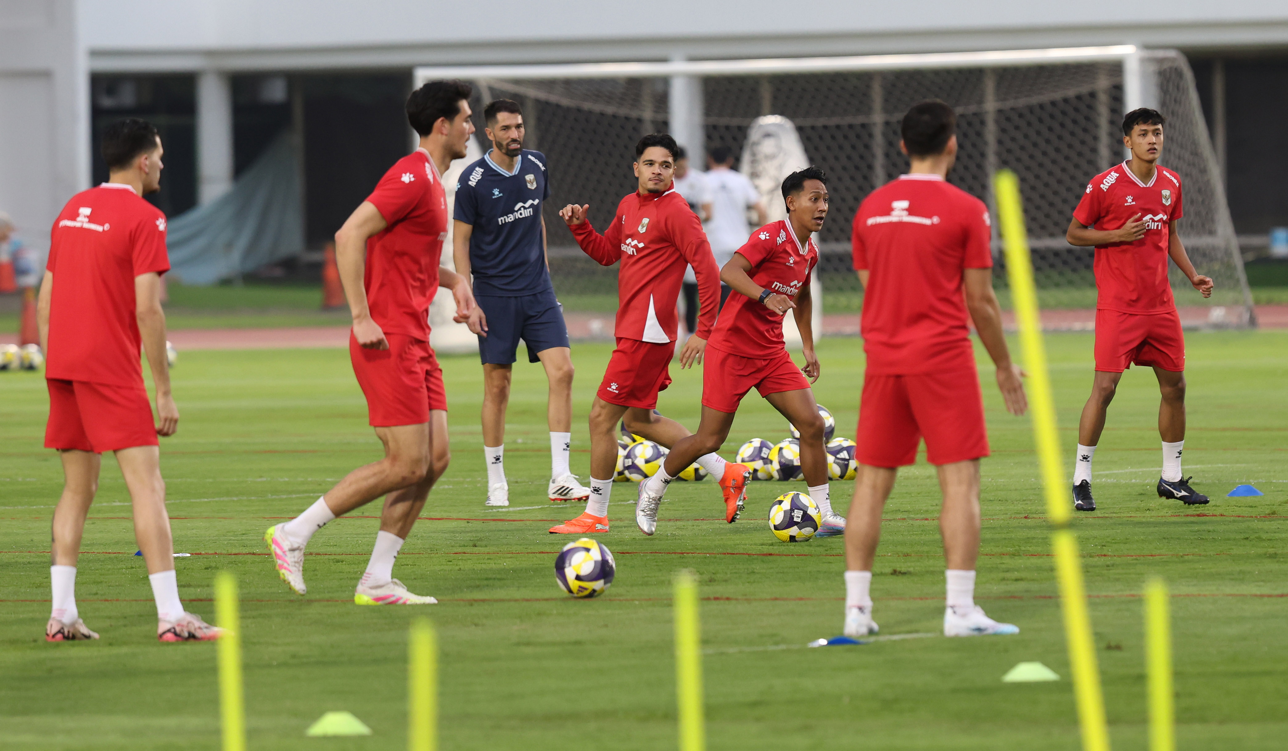 Latihan Timnas Indonesia. (Agus Priatna/SinPo.id)