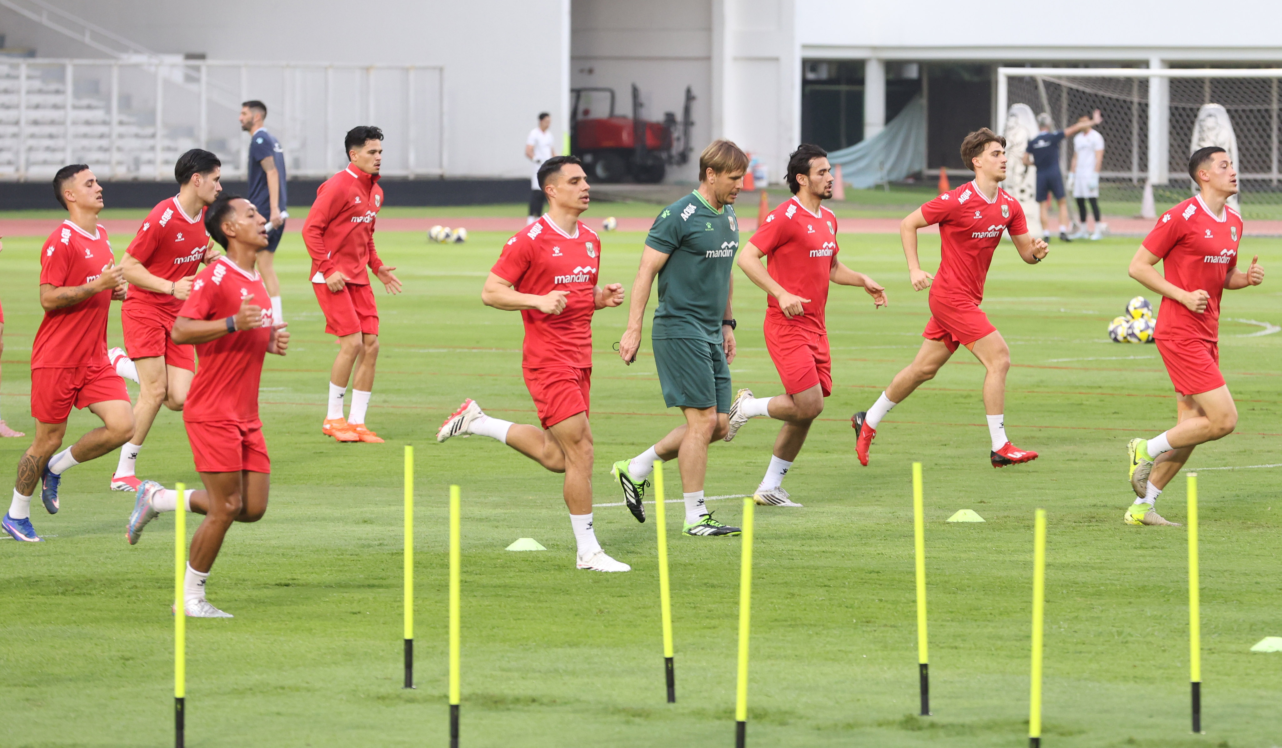 Latihan Timnas Indonesia. (Agus Priatna/SinPo.id)
