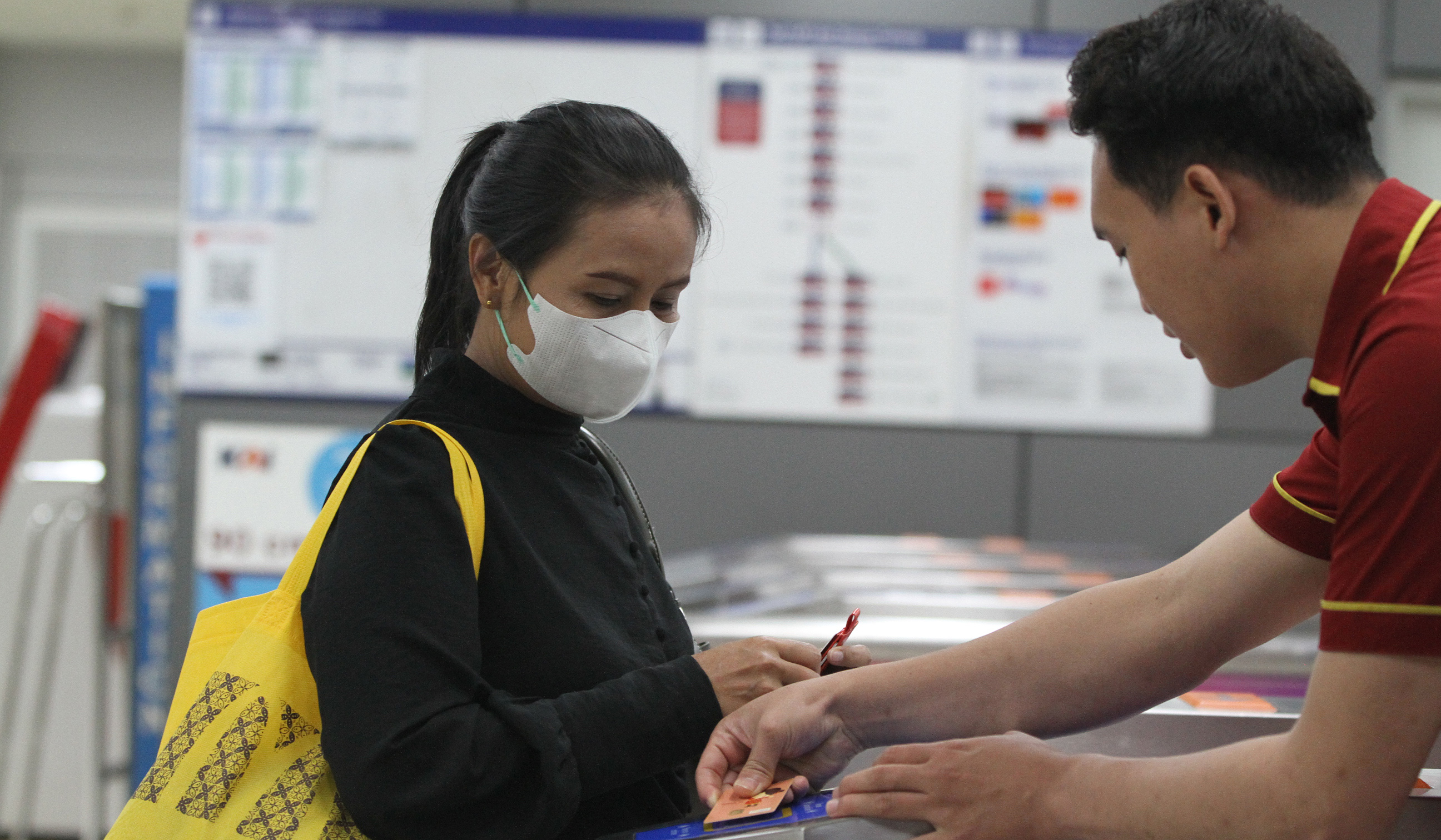 Stasiun LRT Cawang. (Agus Priatna/SinPo.id)
