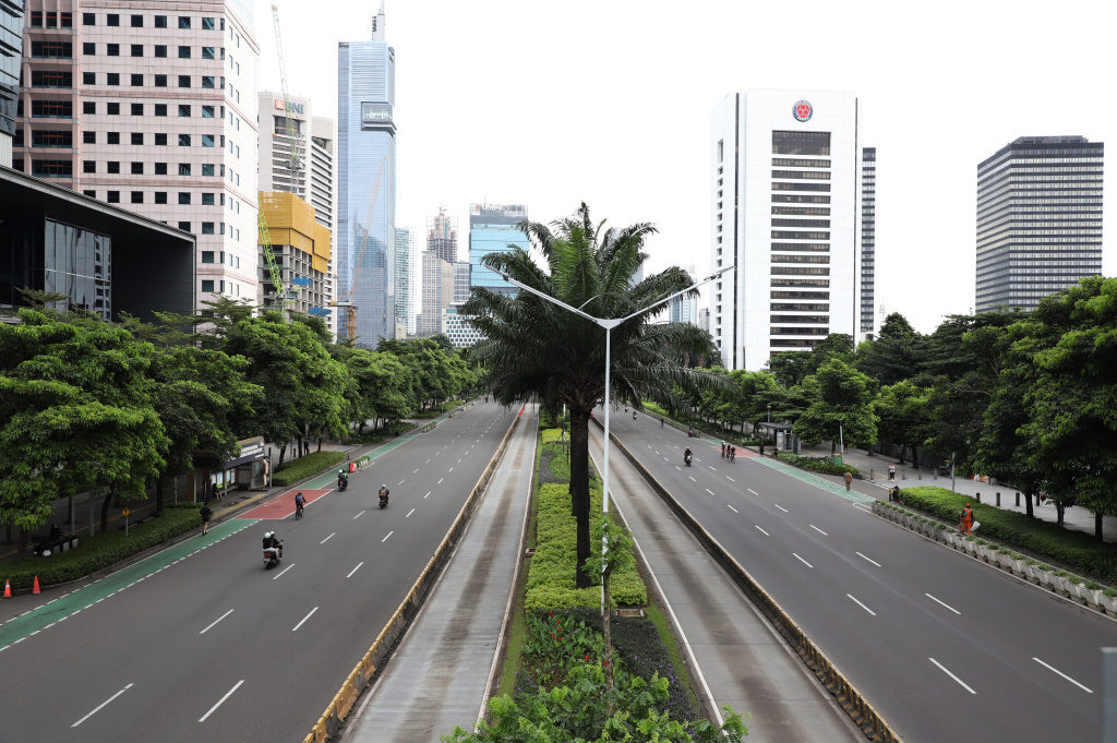 Suasana sangat lengang libur panjang tahun baru Imlek 2577 di kawasan Sudirman (Ashar/SinPo.id)