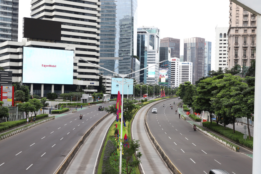 Suasana sangat lengang libur panjang tahun baru Imlek 2577 di kawasan Sudirman (Ashar/SinPo.id)