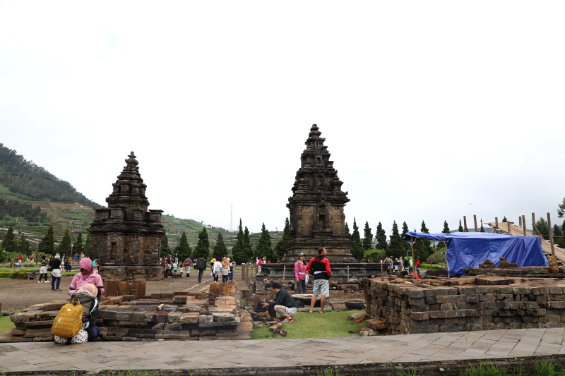 Libur panjang Waisak Wisata Dieng dipadati oleh para wisatawan lokal dan internasional (Ashar/SinPo.id)