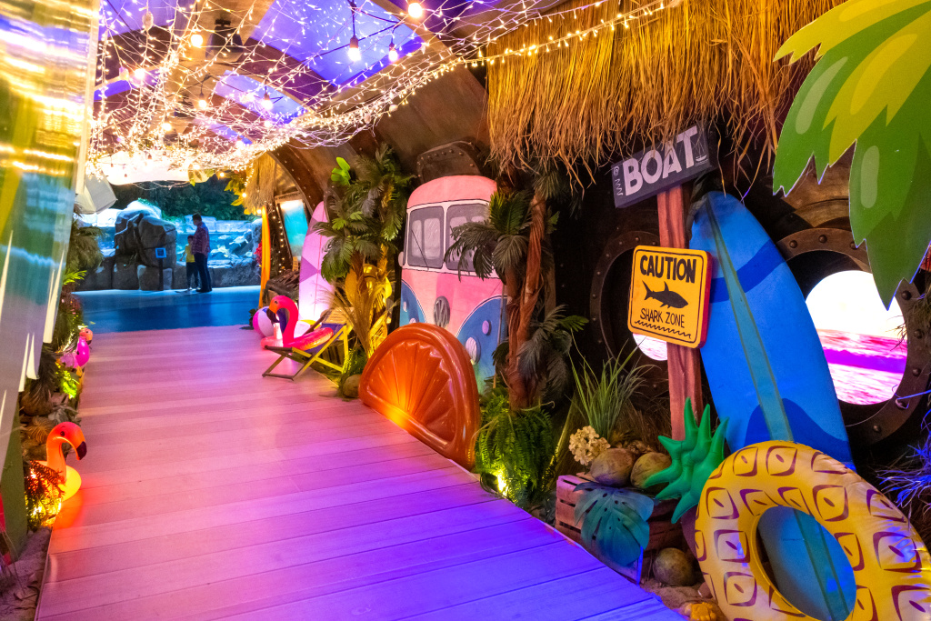 Jakarta Aquarium & Safari memberikan liburan yang terbaik bagi para pengunjung seperti tema Liburan Summer Vibe di Jakarta Aquarium (Ashar/SinPo.id)