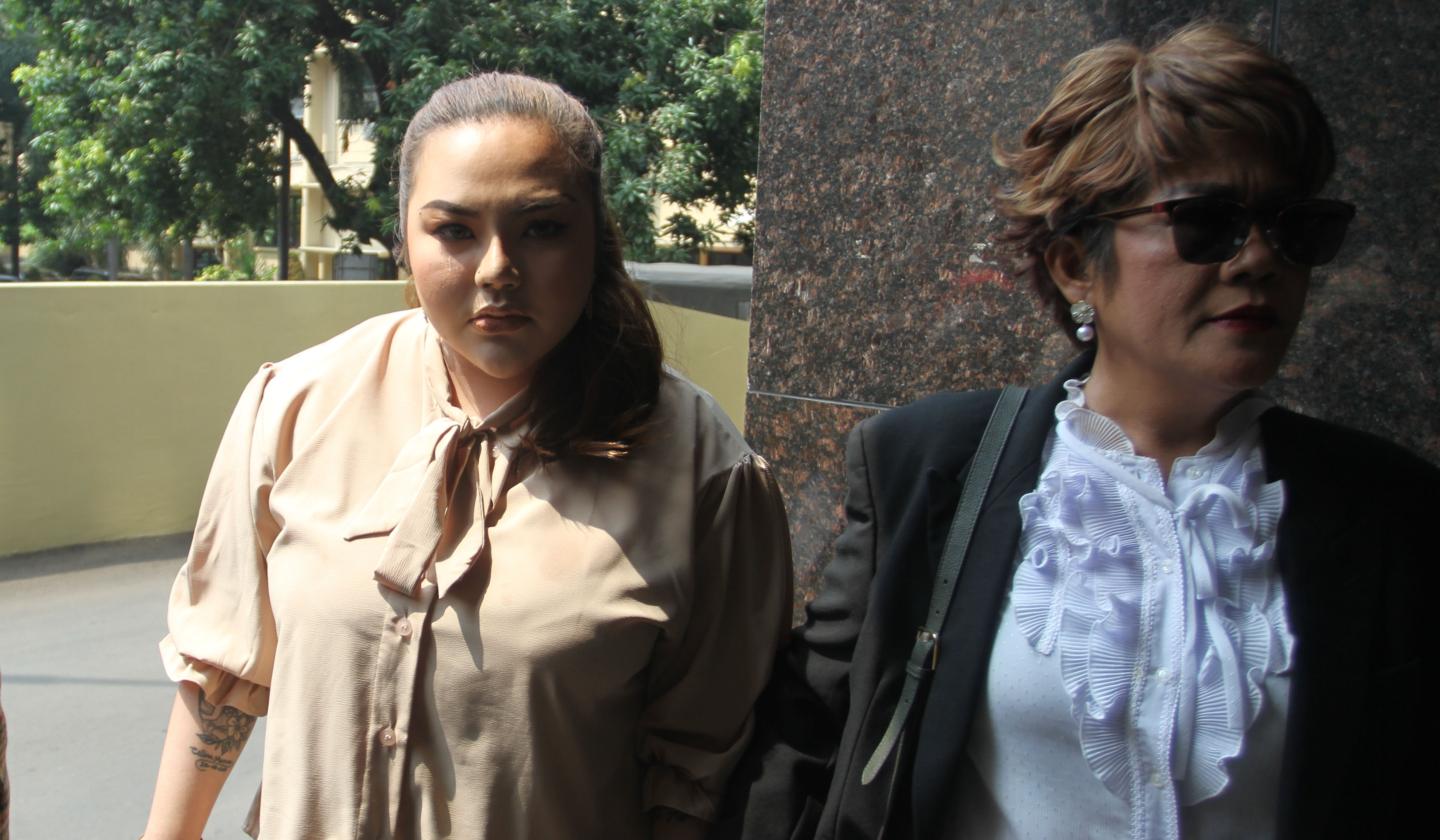 Lisa tiba di Bareskrim. (Agus Priatna/SinPo.id)