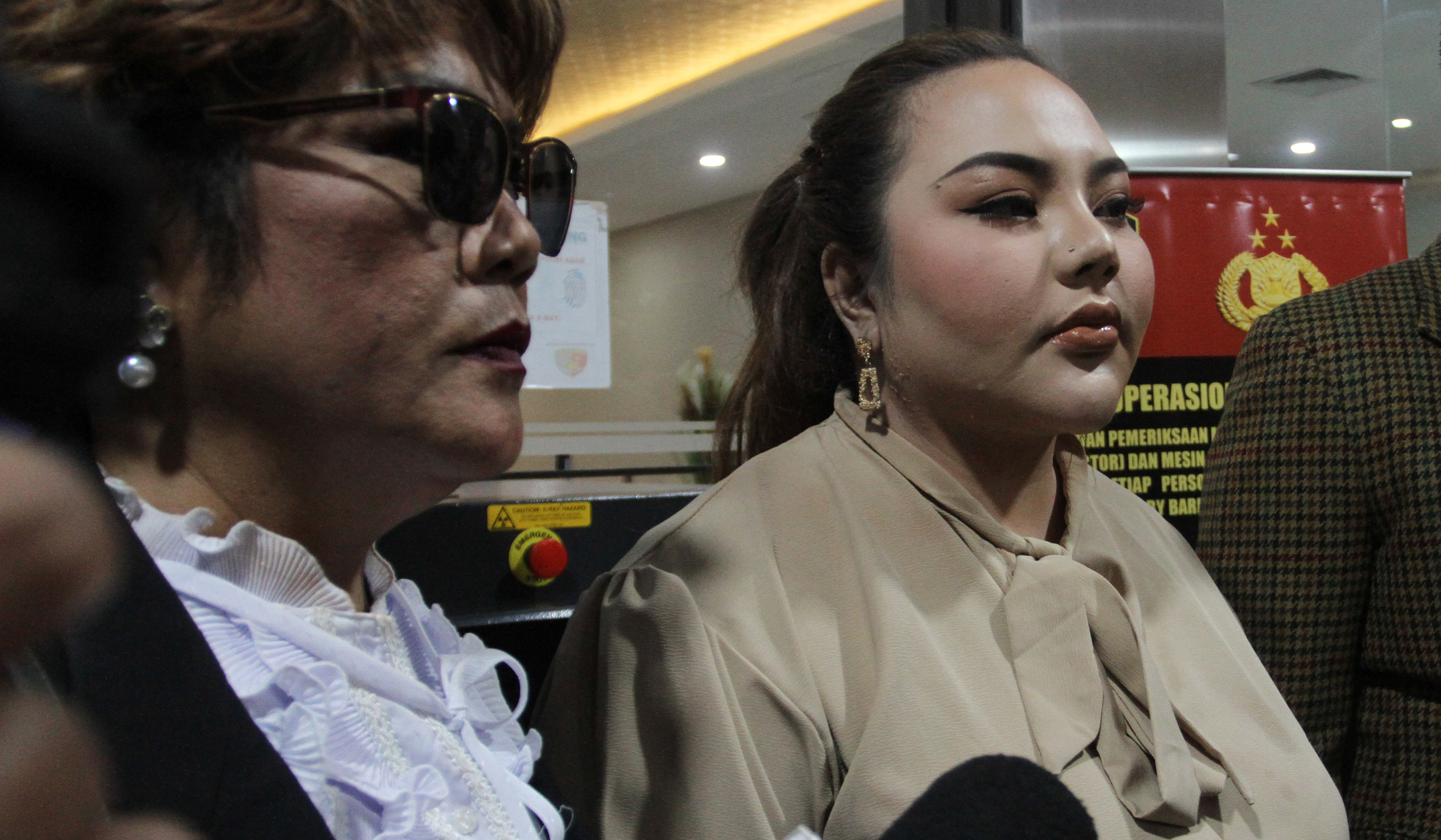 Lisa tiba di Bareskrim. (Agus Priatna/SinPo.id)