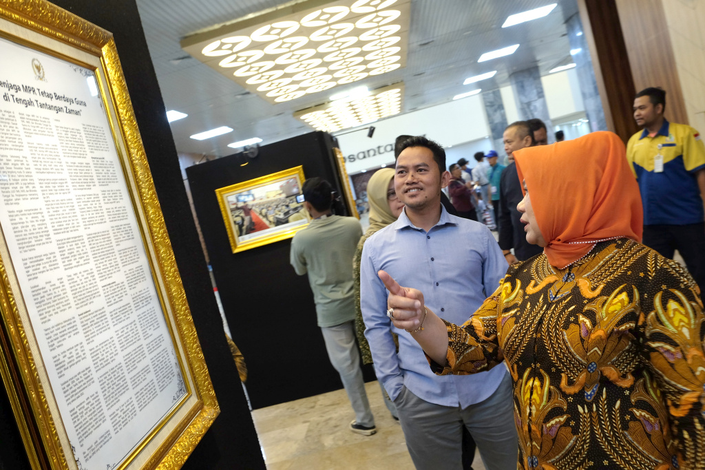Sekjen MPR RI Siti Fauziah resmi membuka Lomba Anugerah Jurnalistik MPR RI (Ashar/SinPo.id)